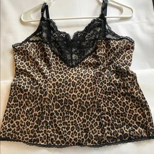 Vassarette vintage leopard print cami top